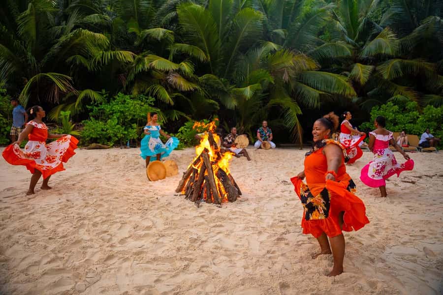 Cap Lazare: Discovery of Seychelles' Traditional Culture - Arriving at the traditional Creole village