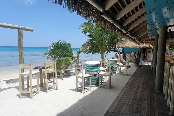 Exclusive night tour | Bar & Club, Casino | Mahe, Seychelles | 4h - Choosing Between Bars and Casinos