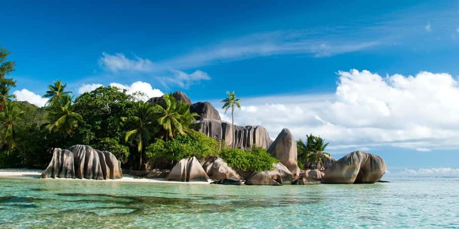 From Mahe eden island to Praslin & Ladigue Daytrip - A packed island day from Eden Island