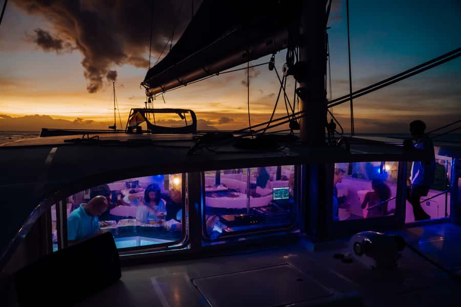 From Mahé: Seychelles Sunset Cruise with Hotel Transfers - Baie Ternay and the sunset hour