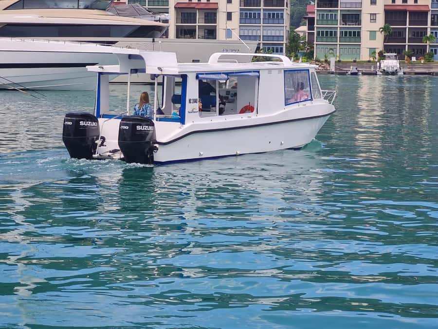 Glassbottom boat & Crystalkayak SteAnneMarinePark Snorkeling - Giant tortoises on the island