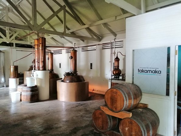 Island tour with the beach buggy - Takamaka Rum Distillery: tasting, gardens, and tortoises