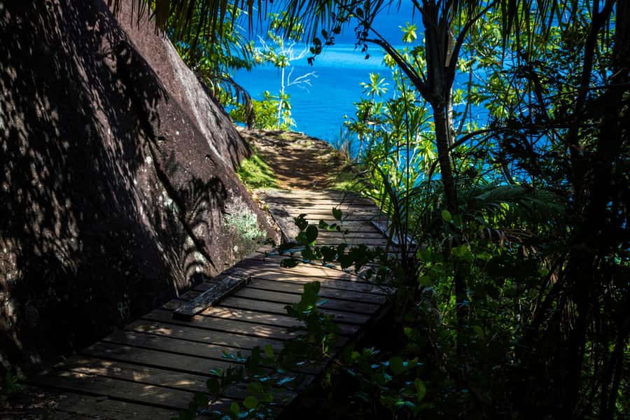 Mahé: Baie Ternay Park Catamaran Cruise with BBQ Lunch - Cruising Mahé’s Northern Coast