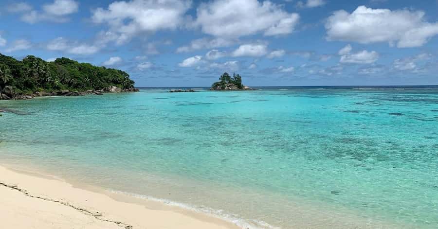 Mahé: Private Customizable Island Tour with Hotel Transfer - What the drivers add to the day