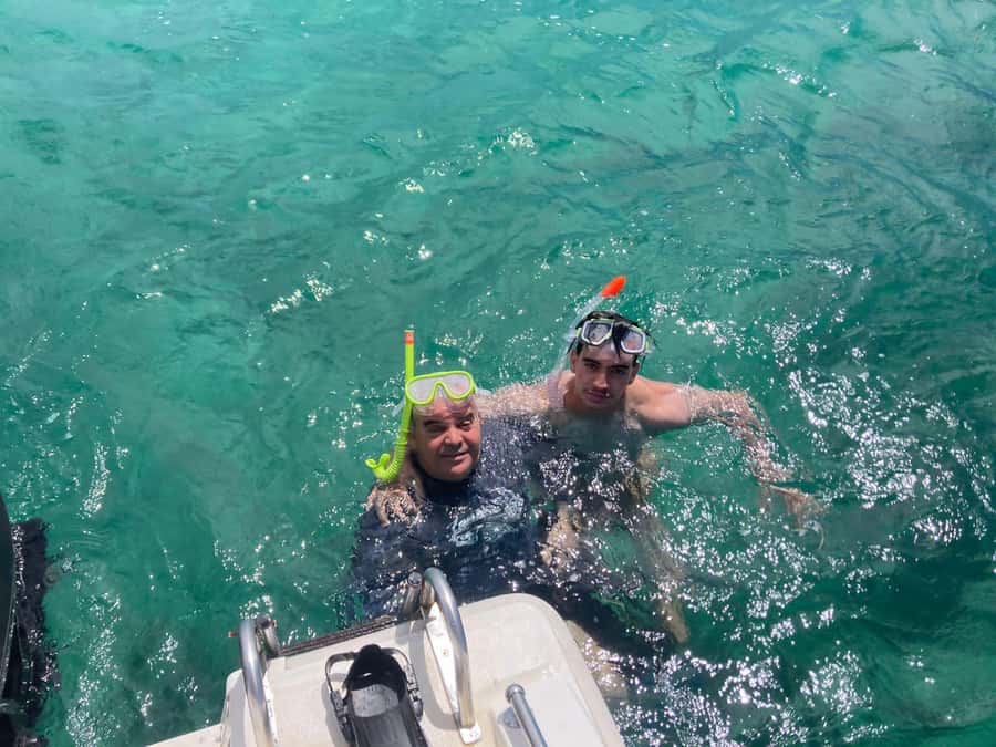 Mahe: Private half-day boat trip at the St.Anne Marine Park - Pack for repeated time in and out of the water