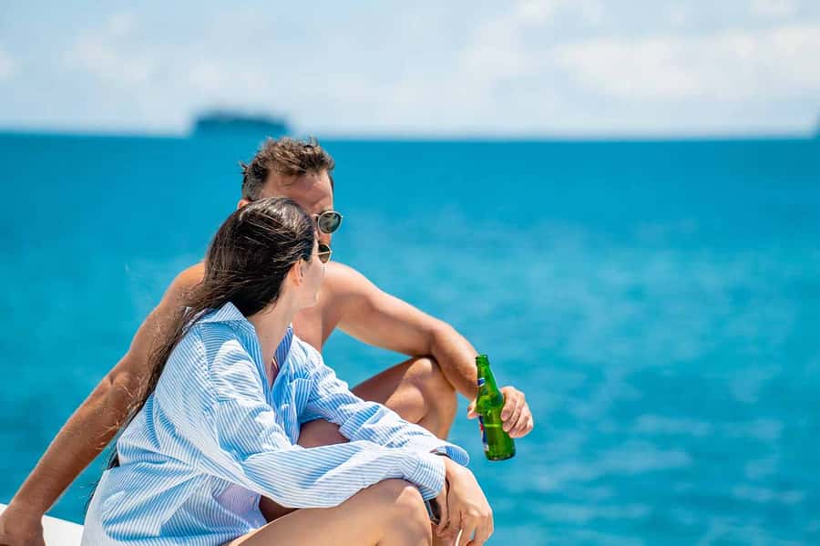 Mahé: Saint-Anne Marine Park and Moyenne Island Cruise - The first snorkel stop: clear water with changing conditions