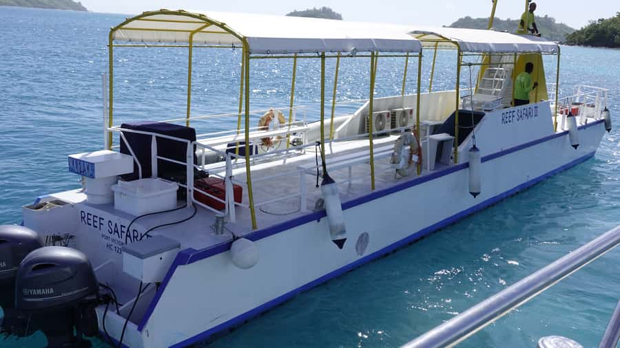 Mahe: St.Anne Marine National Park Reef Safari with Lunch - The return cruise and tropical cocktail