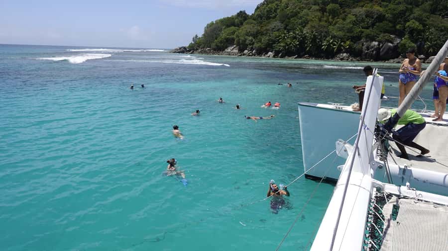 Mahe: St.Anne Marine National Park Reef Safari with Lunch - Group size, comfort, and the weather question