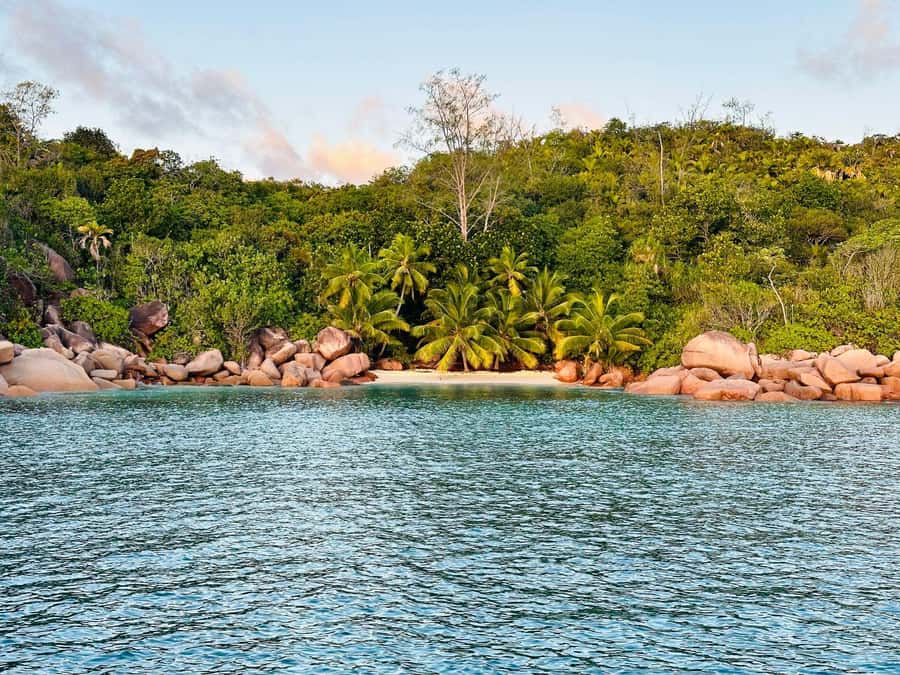 Praslin: Curieuse & St-Pierre Boat Adventure with Snorkeling - Should you book it?