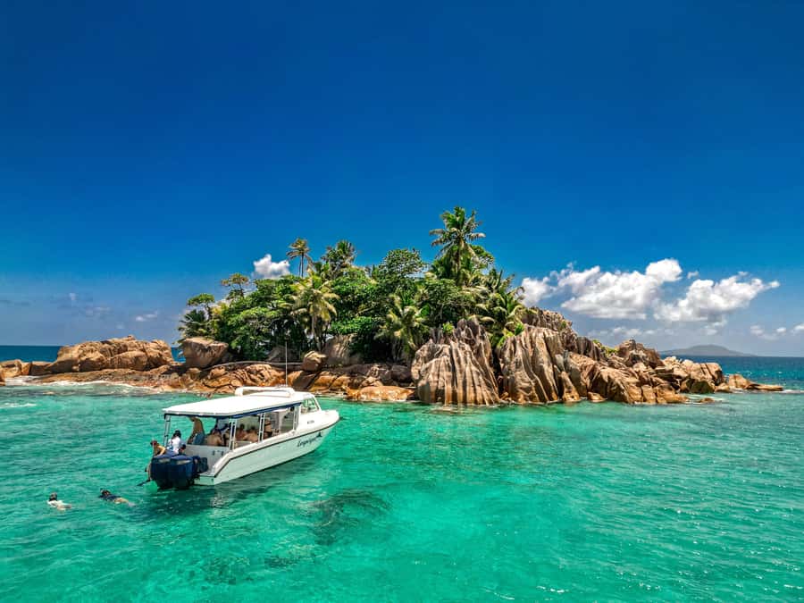 Praslin: Curieuse & St. Pierre Full-Day Boat Trip with Lunch - Anse Georgette and the first swim