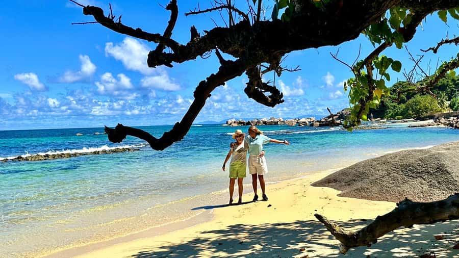 Praslin: Full Day Private Tour - Key points at a glance