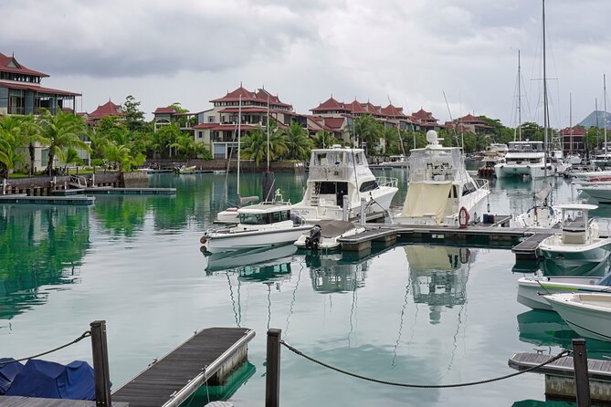 Private full day Mahe island tour 8-10 persons - Gardens, Viewpoints, and the End at Takamaka Rum