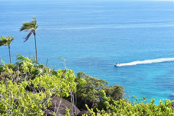 Private Nature Trail (Hiking) (1-2 persons) - How much value do you get for $226.26?