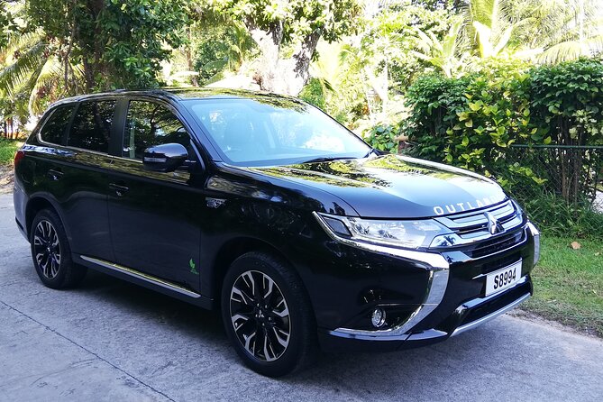 Private Transfer from Hotel to PRASLIN Airport - The hotel pickup: the part that matters most